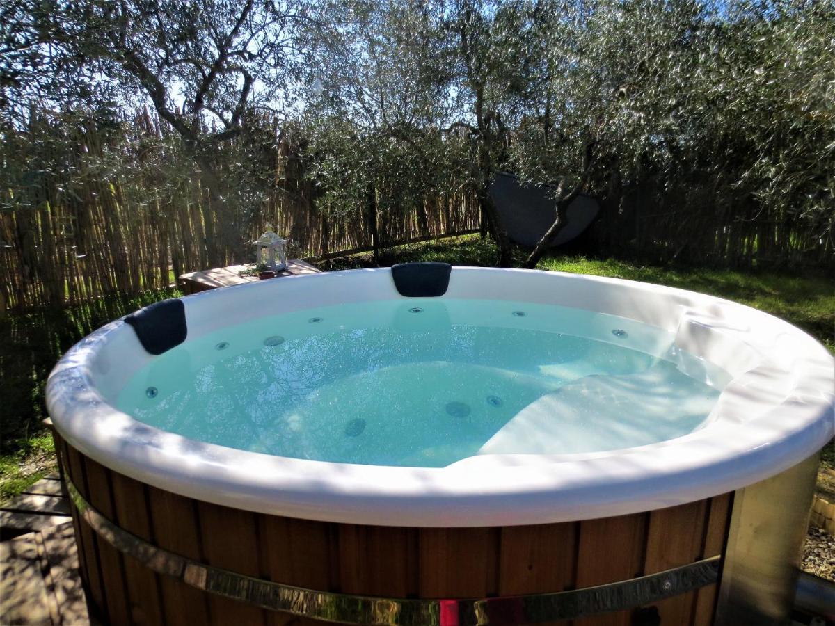 2 Cuori E 1 Yurta Glamping In Tuscany - Adults Only Asciano Extérieur photo