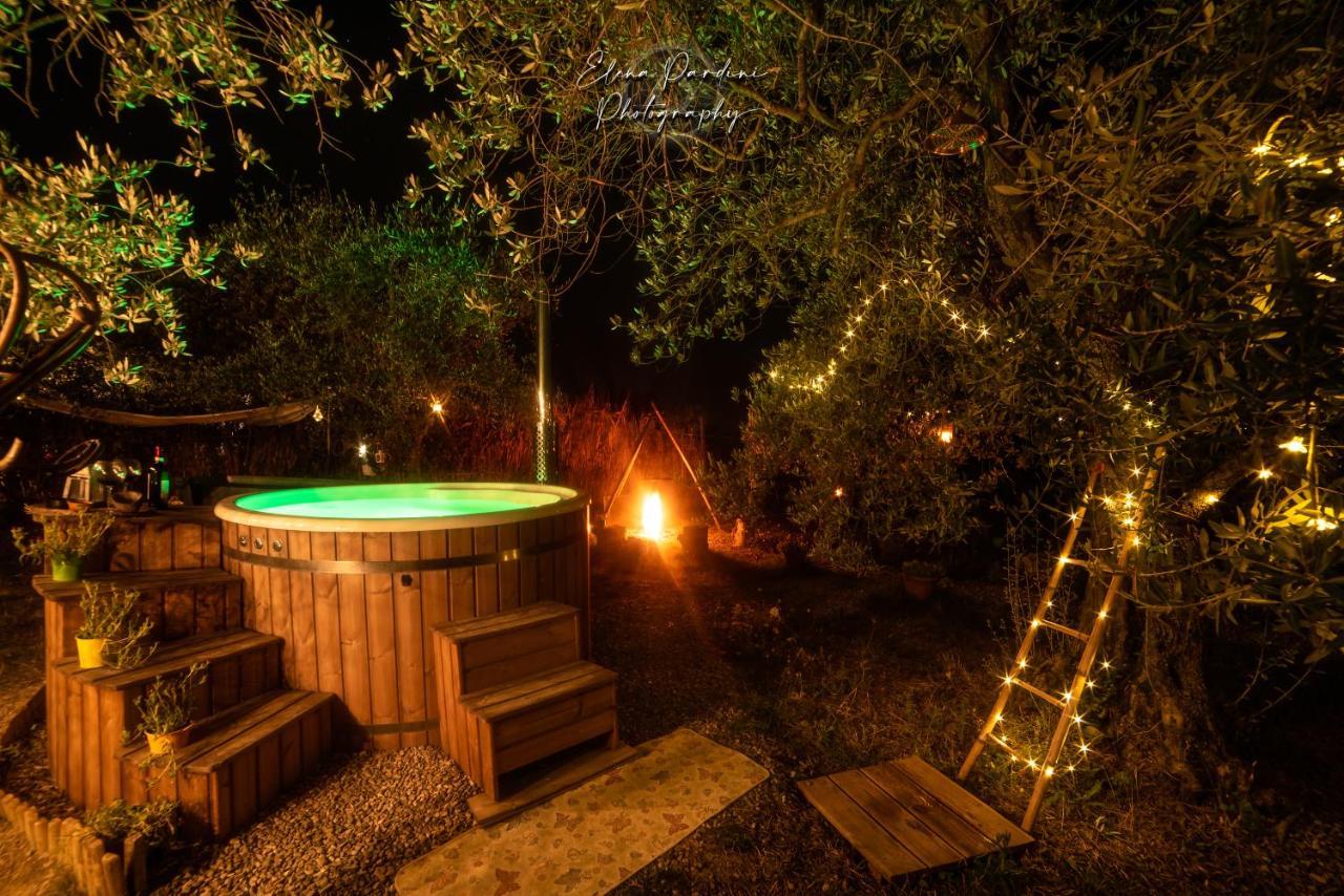 2 Cuori E 1 Yurta Glamping In Tuscany - Adults Only Asciano Extérieur photo