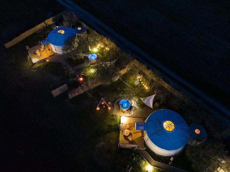 2 Cuori E 1 Yurta Glamping In Tuscany - Adults Only Asciano Extérieur photo